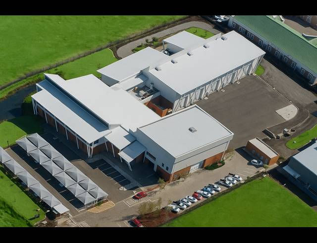 4,633M² WAREHOUSE FOR SALE IN HUGHES